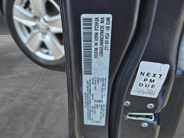 Photo of 2022 Granite Crystal Metallic Clearcoat Jeep Compass