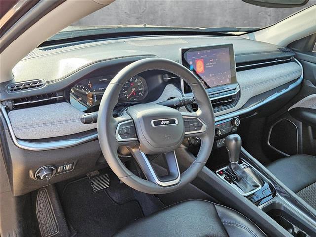 Photo of 2022 Granite Crystal Metallic Clearcoat Jeep Compass