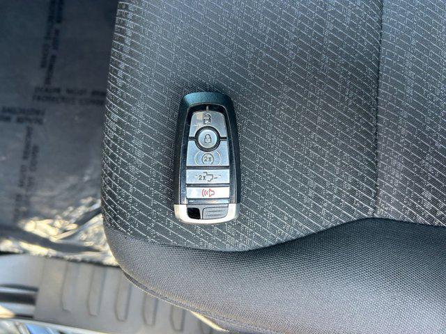Photo of 2022 Iconic Silver Metallic Ford F-150