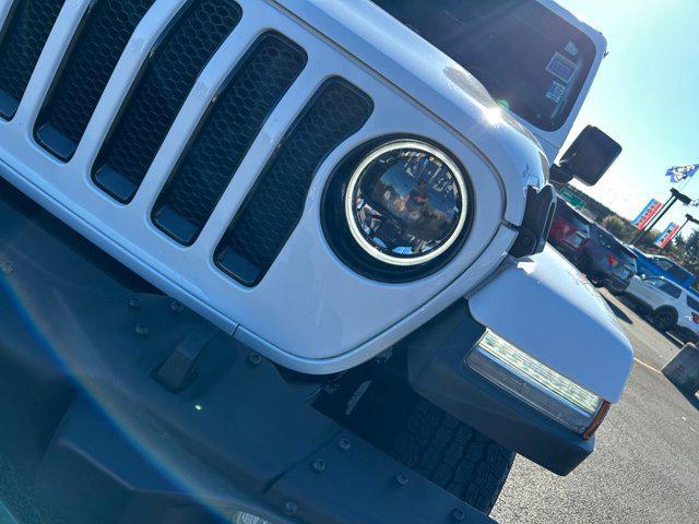 Photo of 2023 Bright White Clearcoat Jeep Wrangler