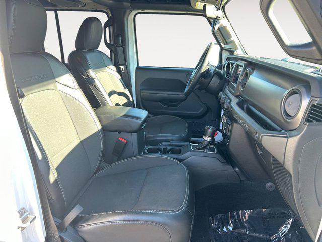 Photo of 2023 Bright White Clearcoat Jeep Wrangler