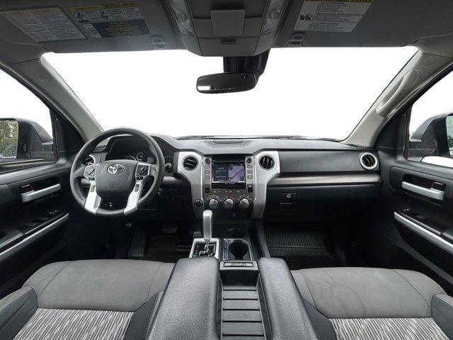 Photo of 2018 Gray Toyota Tundra