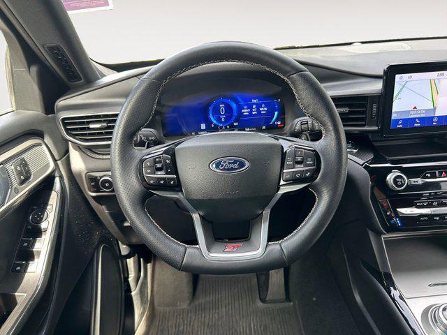 Photo of 2023 Agate Black Metallic Ford Explorer