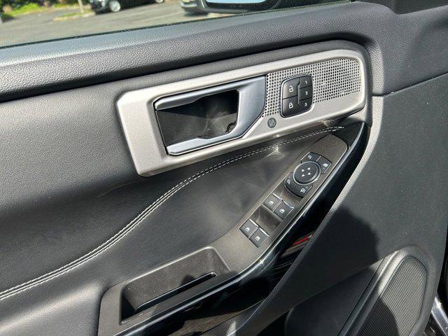 Photo of 2023 Agate Black Metallic Ford Explorer