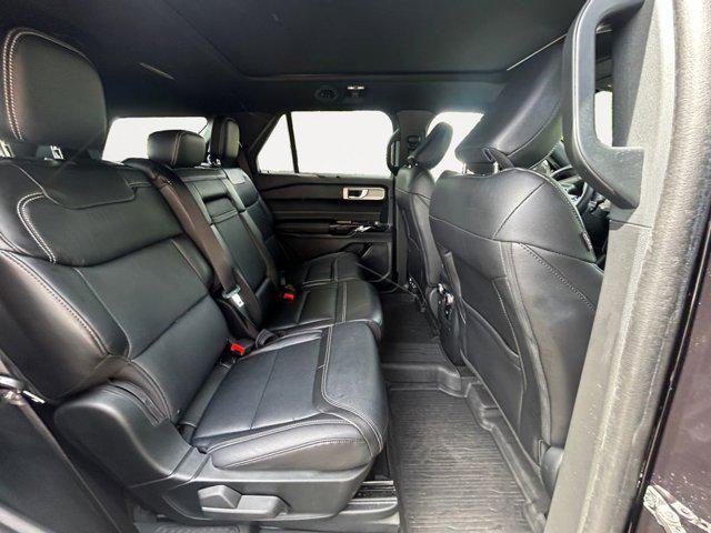 Photo of 2023 Agate Black Metallic Ford Explorer