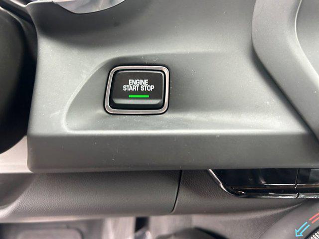 Photo of 2023 Summit White Chevrolet Camaro