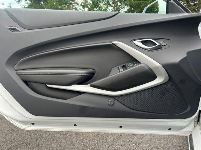 Photo of 2023 Summit White Chevrolet Camaro