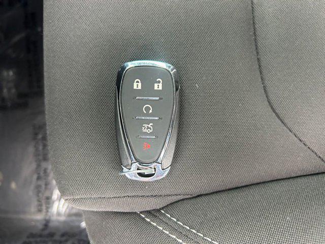 Photo of 2023 Summit White Chevrolet Camaro