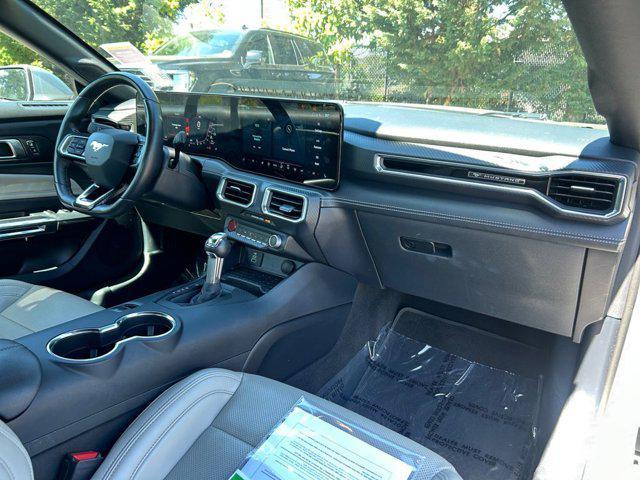 Photo of 2024 Silver Metallic Ford Mustang