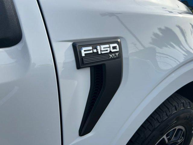 Photo of 2022 Oxford White Ford F-150