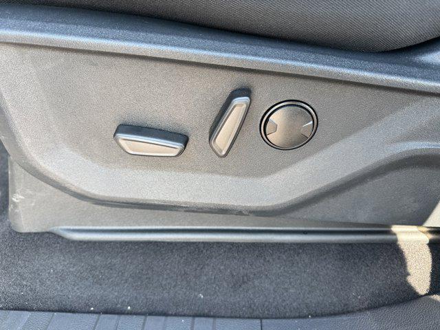 Photo of 2025 Iconic Silver Metallic Ford F-150