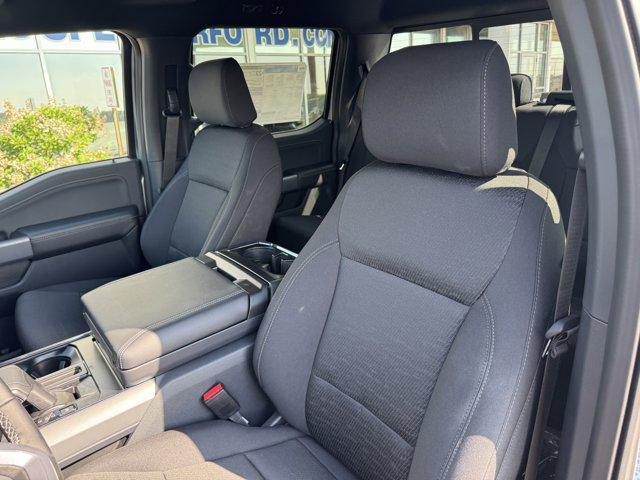 Photo of 2025 Iconic Silver Metallic Ford F-150