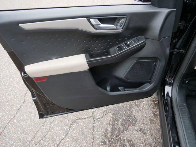 Photo of 2020 Agate Black Metallic Ford Escape