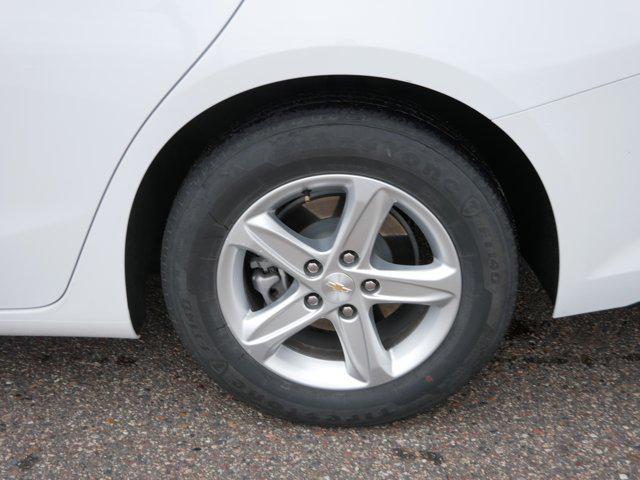 Photo of 2023 Summit White Chevrolet Malibu