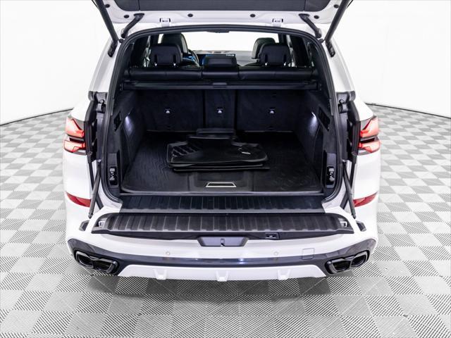 Photo of 2024 Mineral White Metallic BMW X5