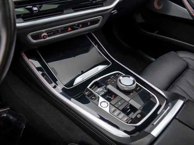 Photo of 2024 Mineral White Metallic BMW X5
