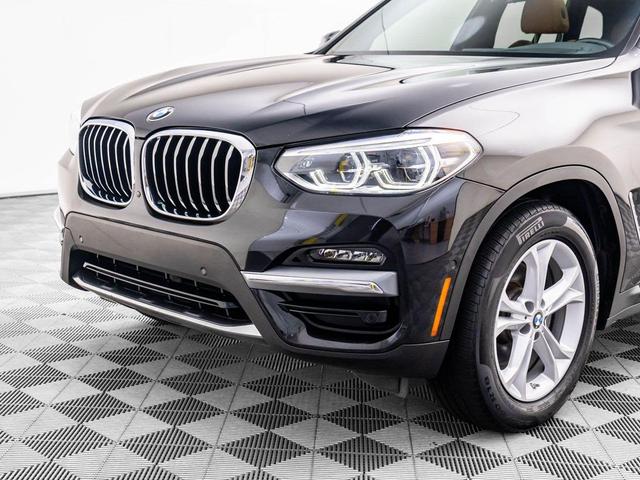 Photo of 2020 Black Sapphire Metallic BMW X3