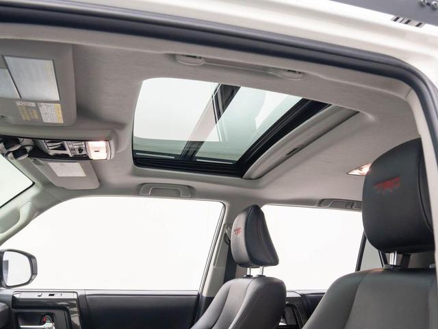 Photo of 2021 Super White Toyota 4Runner