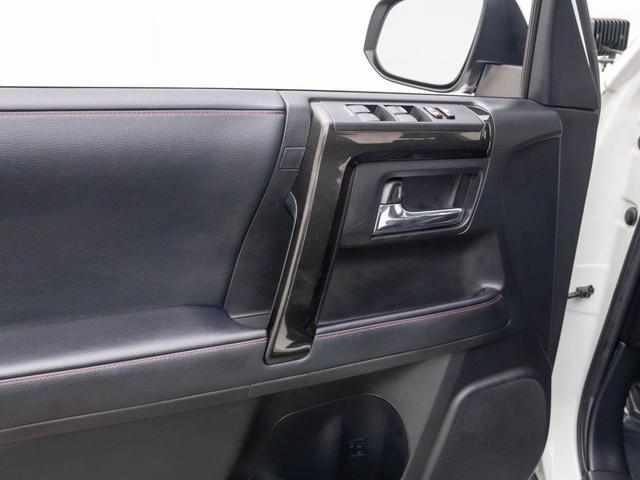 Photo of 2021 Super White Toyota 4Runner