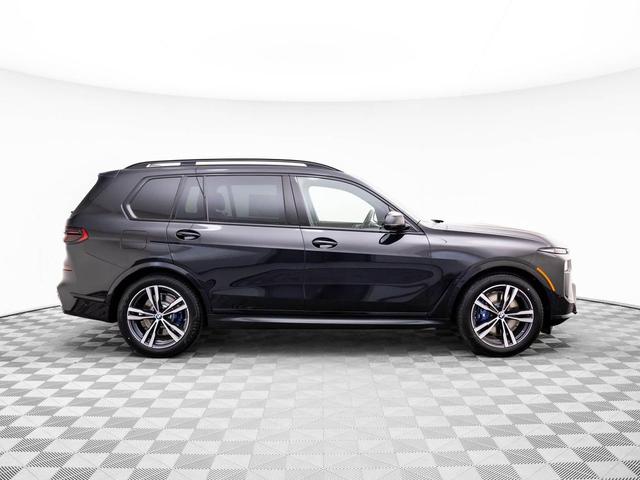 Photo of 2025 Black Sapphire Metallic BMW X7