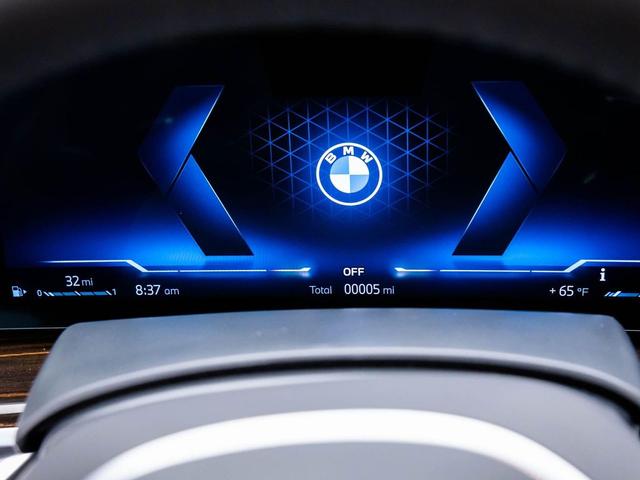 Photo of 2025 Black Sapphire Metallic BMW X7