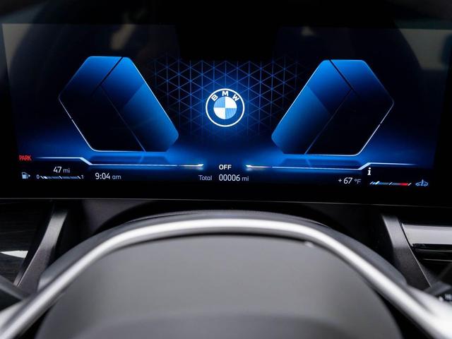 Photo of 2025 Black Sapphire Metallic BMW 530
