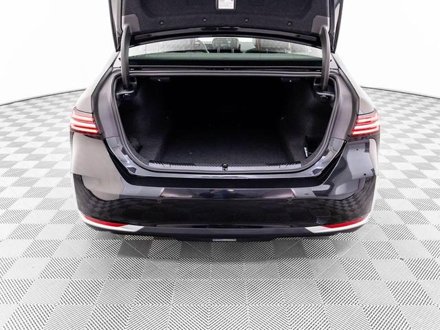 Photo of 2025 Black Sapphire Metallic BMW 530