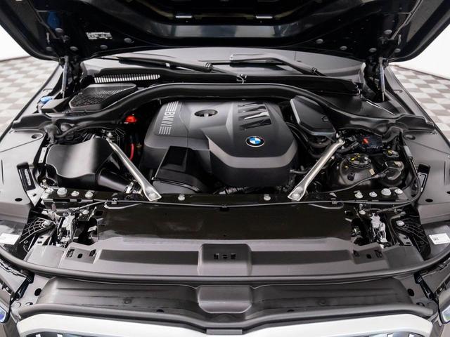 Photo of 2025 Black Sapphire Metallic BMW 530