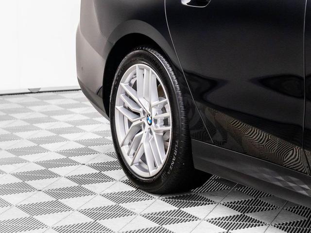 Photo of 2025 Black Sapphire Metallic BMW 530