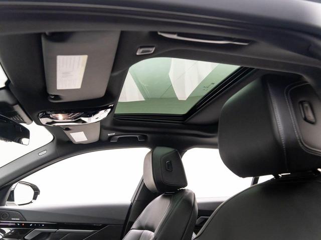 Photo of 2025 Black Sapphire Metallic BMW 530