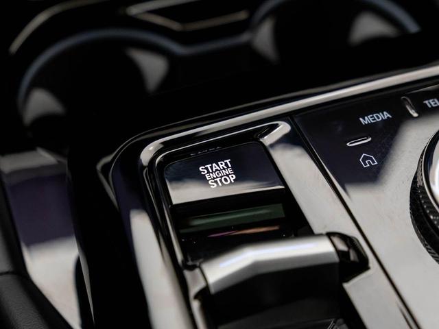 Photo of 2025 Black Sapphire Metallic BMW 530