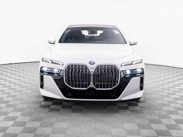 Photo of 2025 Mineral White Metallic BMW 760