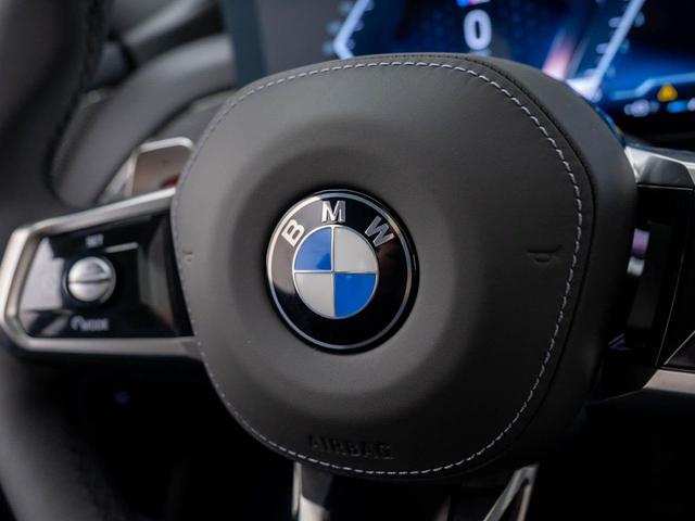 Photo of 2025 Mineral White Metallic BMW 760