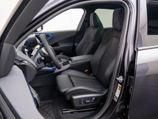 Photo of 2025 Dark Graphite Metallic BMW X3