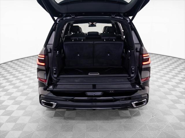 Photo of 2024 Black Sapphire Metallic BMW X7