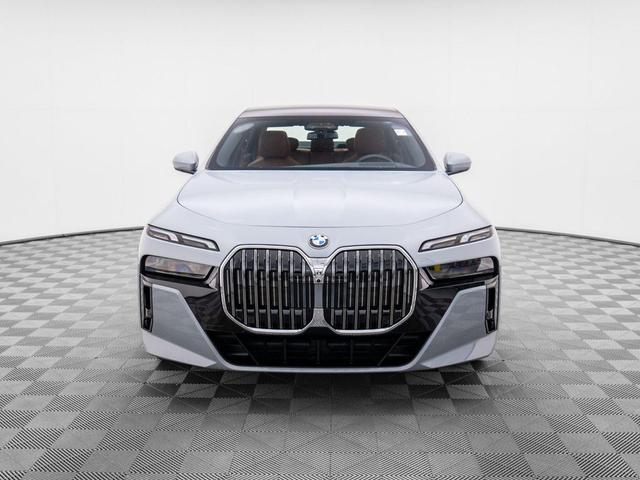Photo of 2025 Brooklyn Grey Metallic BMW 760