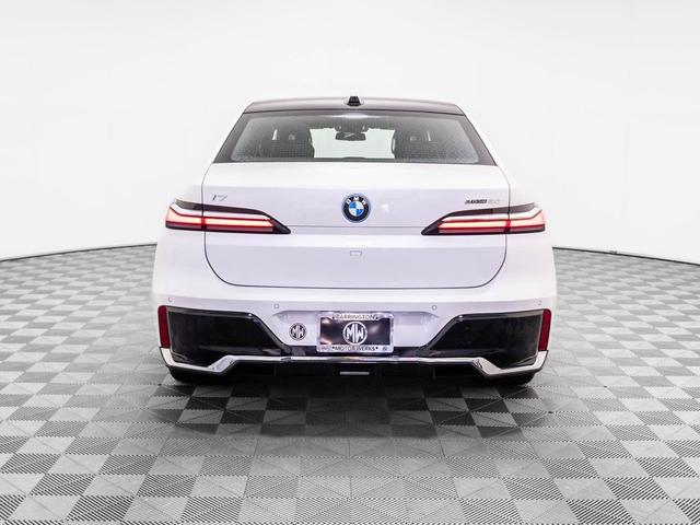 Photo of 2025 Mineral White Metallic BMW i7