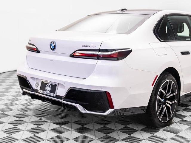 Photo of 2025 Mineral White Metallic BMW i7