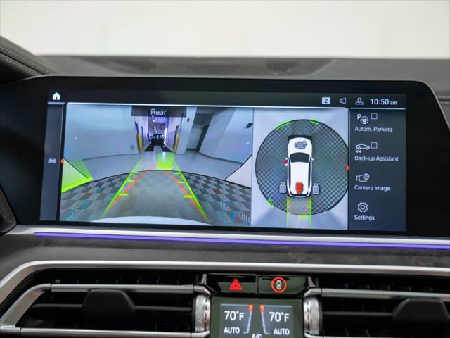 Photo of 2022 Mineral White Metallic BMW X5