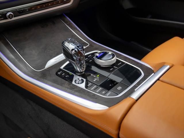 Photo of 2022 Mineral White Metallic BMW X5