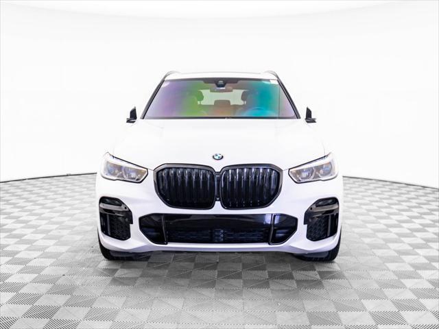 Photo of 2022 Mineral White Metallic BMW X5