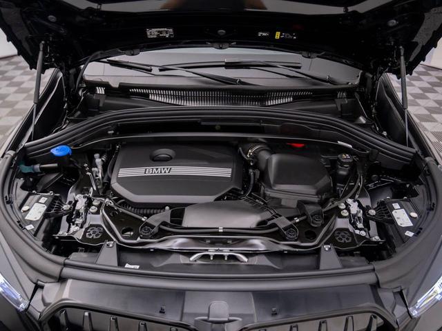 Photo of 2025 Black Sapphire Metallic BMW X1