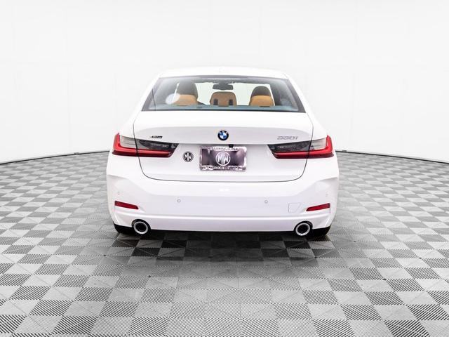 Photo of 2025 Alpine White BMW 330