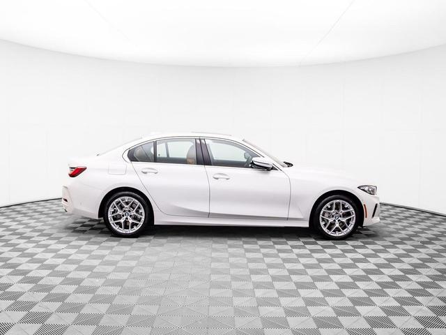 Photo of 2025 Alpine White BMW 330