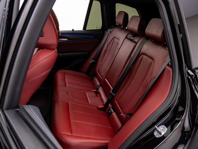 Photo of 2023 Black Sapphire Metallic BMW X3