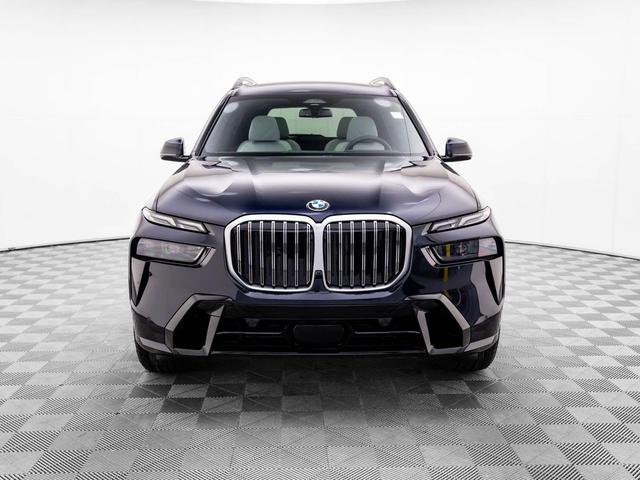 Photo of 2025 Carbon Black Metallic BMW X7