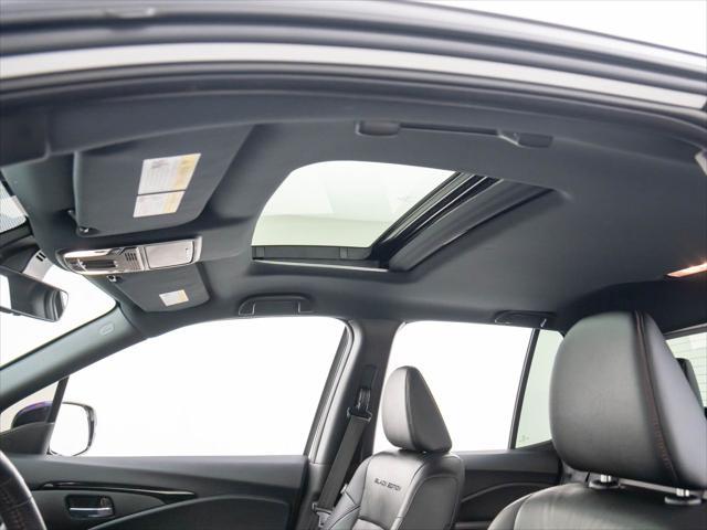 Photo of 2024 Platinum White Pearl Honda Ridgeline