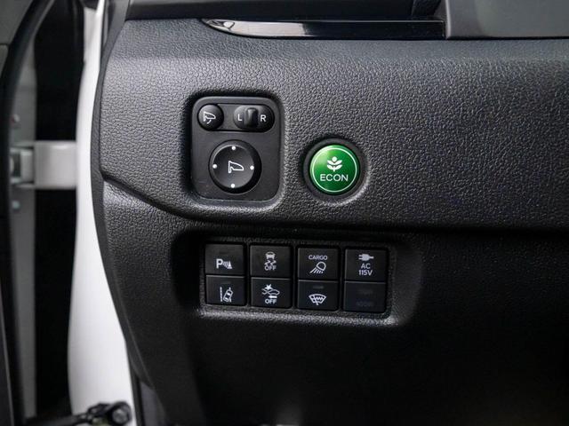 Photo of 2024 Platinum White Pearl Honda Ridgeline
