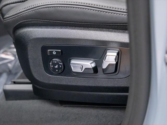 Photo of 2024 Gray BMW X5