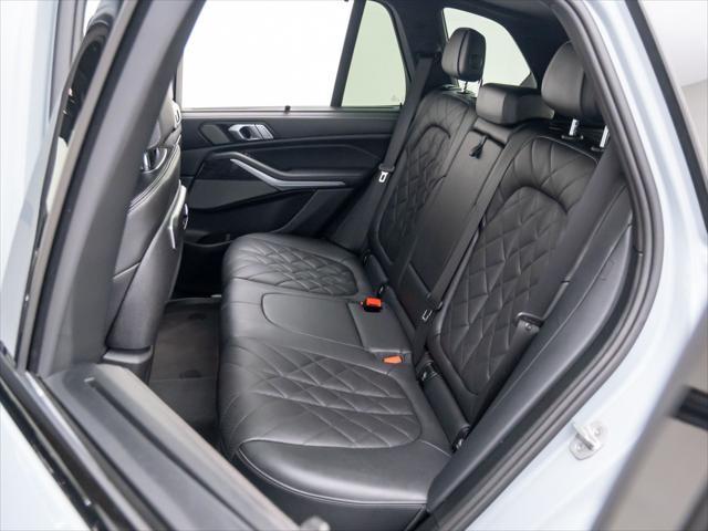 Photo of 2024 Gray BMW X5